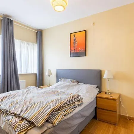 Cosy House With 3 And Garden Near