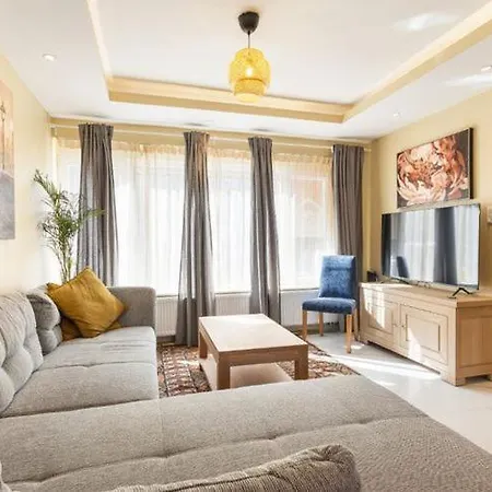 Cosy House With 3 And Garden Near Vakantiehuis Oostende